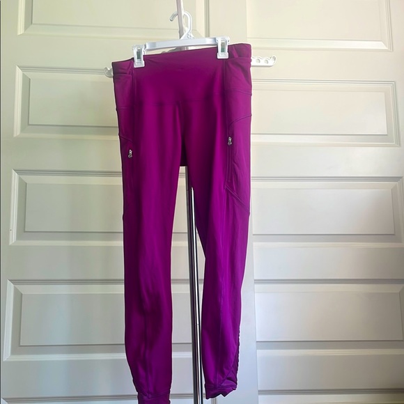 EUC 🍋Lululemon 🍋Making Moves Pants Pink Purple LEGGINGS - Picture 2 of 7